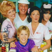 Polly Holliday Autograph