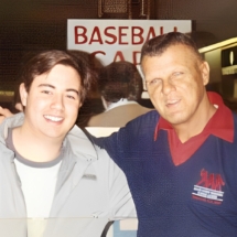 Moose Skowron at Baseball Card Show